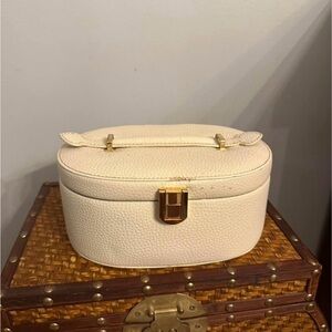 Elegant Cream Leather Handbag